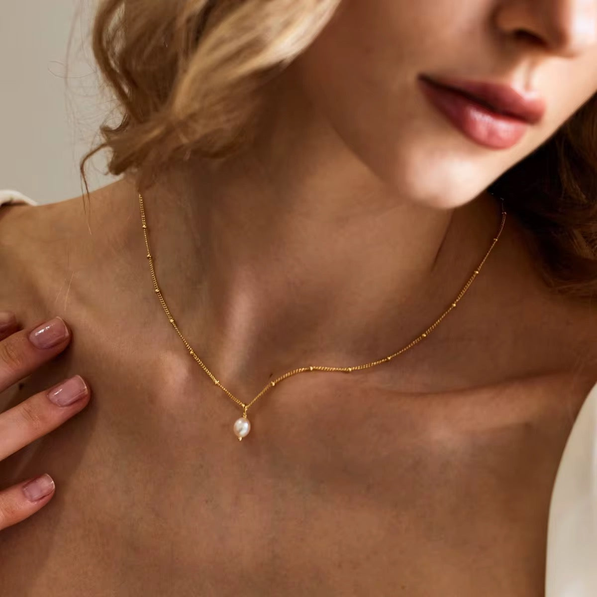 Dani Pearl Pendant Necklace