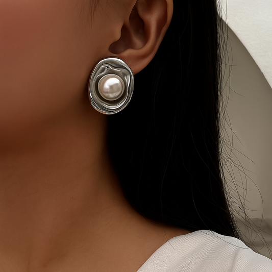 Bold Pearl S Earrings